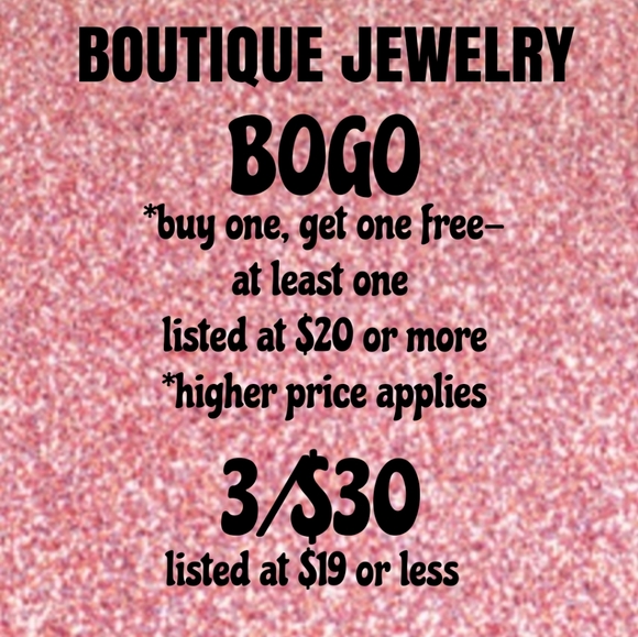 SEE NEW LISTING 3/$30 Owl Earrings, Multi-color Contrast On Gold Tone - Picture 4 of 6